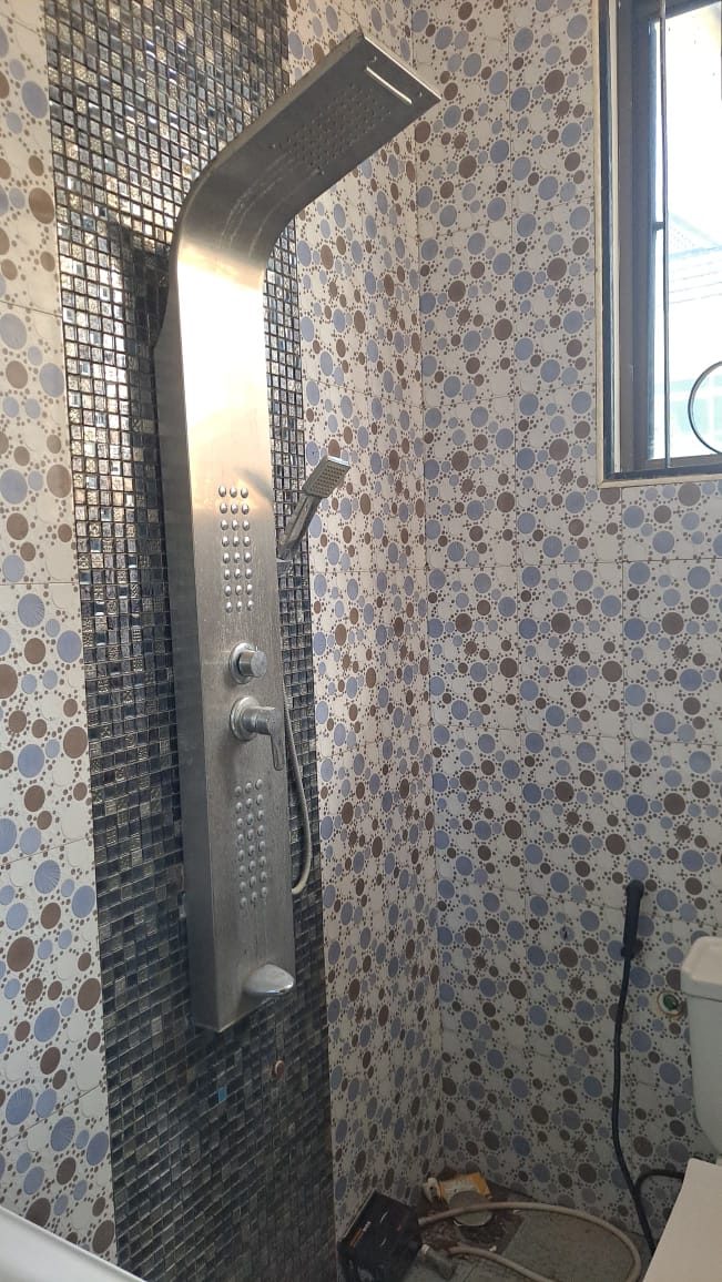 Shower and tile cleaning – CleanPro Profession Cleaning & Fumigation Dar es Salaam