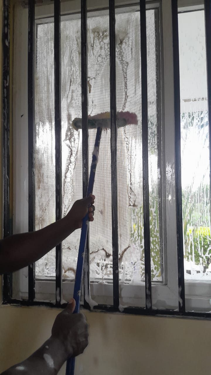 Window cleaning – CleanPro Profession Cleaning & Fumigation Dar es Salaam